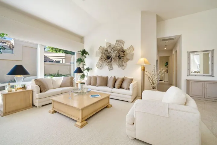 18-web-or-mls-RZInverness_2023_018