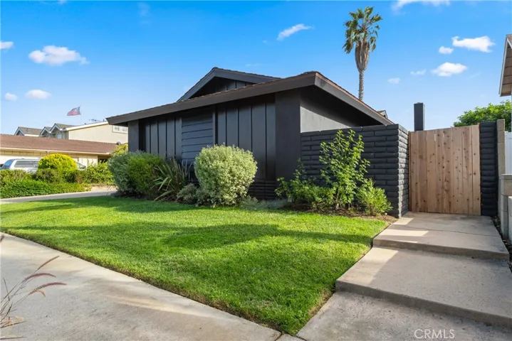 4740 Fir Avenue, Seal Beach, California 90740