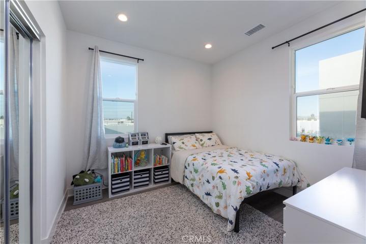 2nd bedroom, ample natural lighting