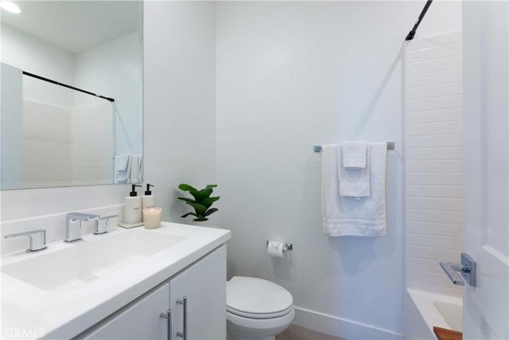 2nd bathroom