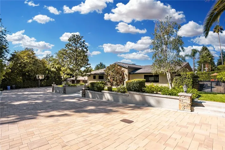 2381 N Euclid Avenue, Upland, California 91784