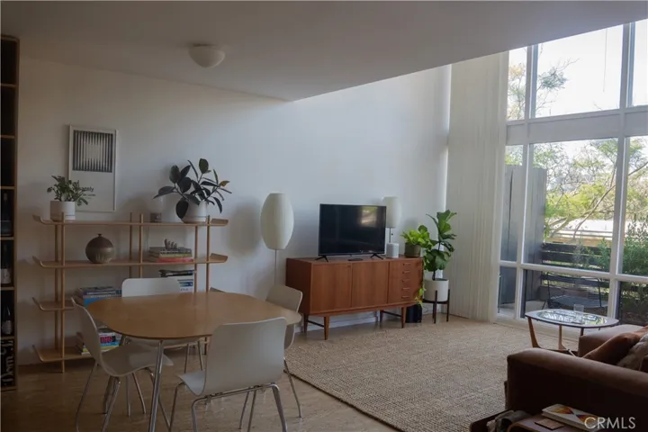 2333 Duane Street Unit B, Los Angeles, California 90039