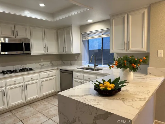 24770 Calle Altamira, Calabasas, California 91302