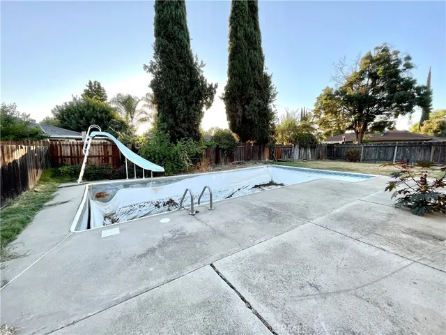 3316 Carson Court, Merced, California 95348