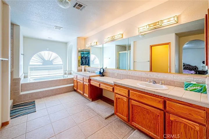 15813 Willow Street, Hesperia, California 92345