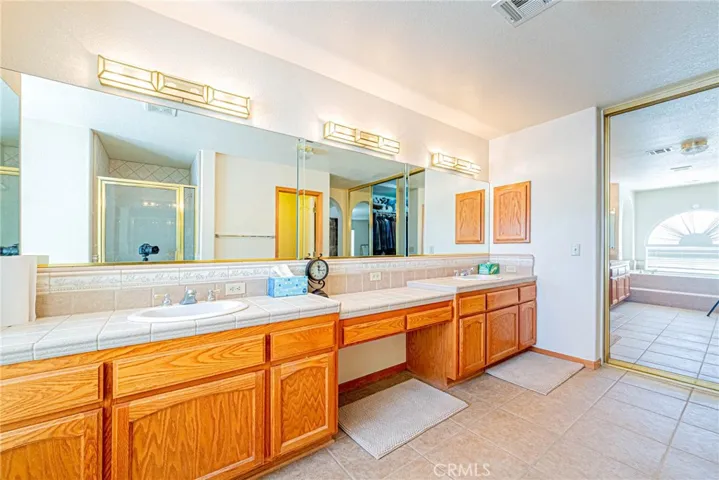 15813 Willow Street, Hesperia, California 92345
