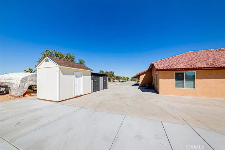 15813 Willow Street, Hesperia, California 92345