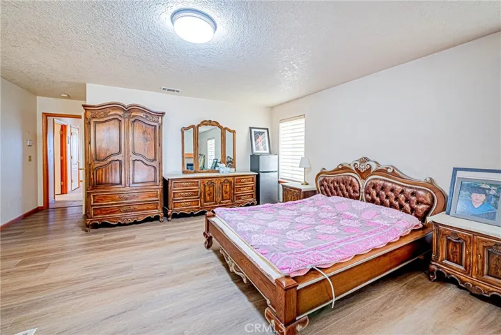 15813 Willow Street, Hesperia, California 92345