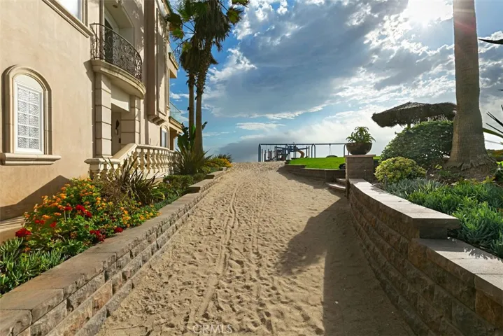 61 A Surfside, Surfside, California 90743