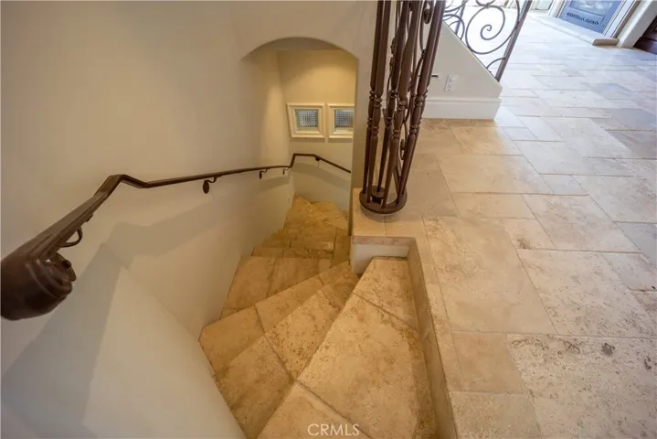 stairs to lower level