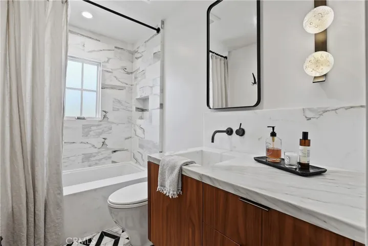 515 Poplar Street, Laguna Beach, California 92651