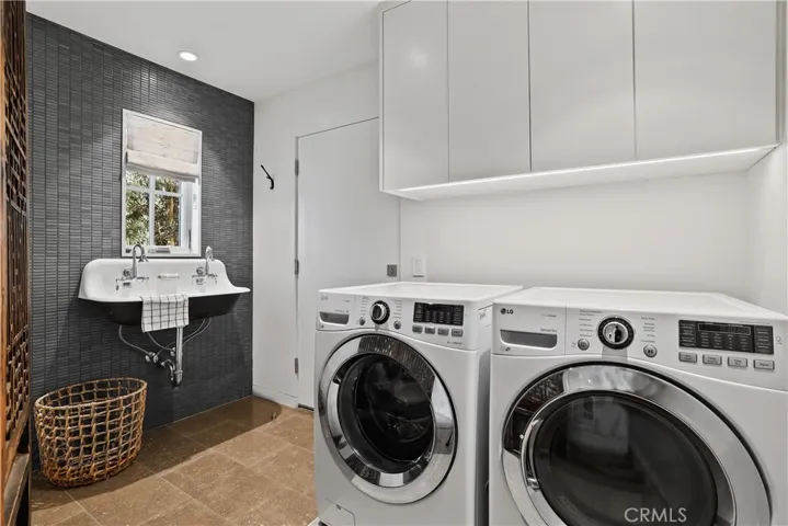 515 Poplar Street, Laguna Beach, California 92651