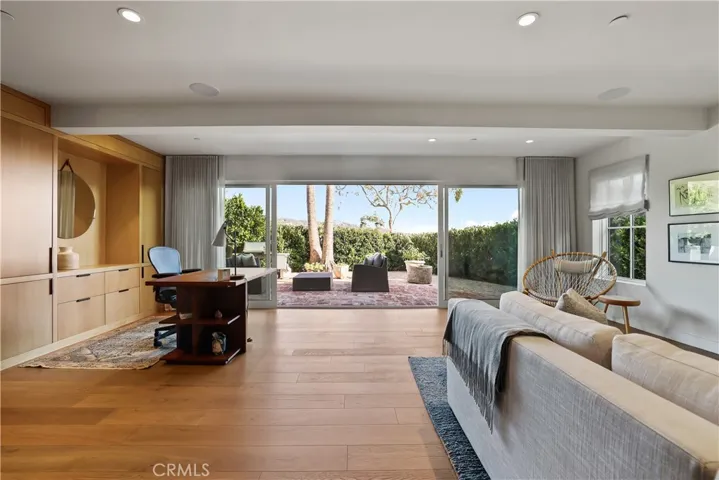 515 Poplar Street, Laguna Beach, California 92651
