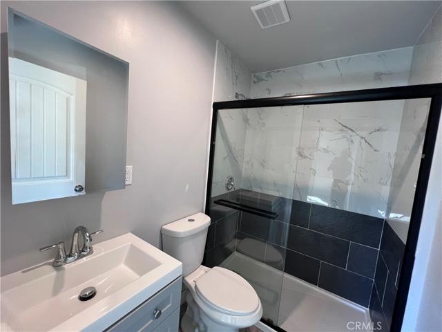 8898 Emerald Unit 2, Fontana, California 92335