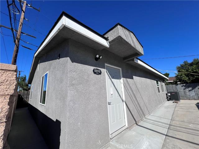 8898 Emerald Unit 2, Fontana, California 92335