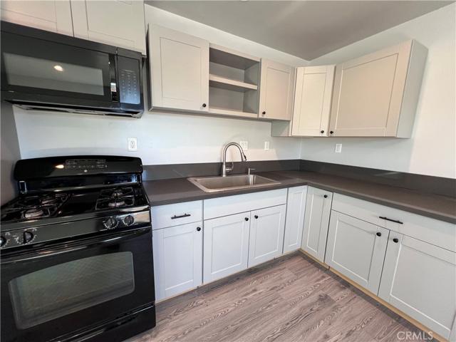 8898 Emerald Unit 2, Fontana, California 92335