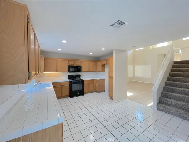 651 Pointe Vista Lane, Corona, California 92881