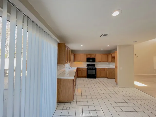 651 Pointe Vista Lane, Corona, California 92881
