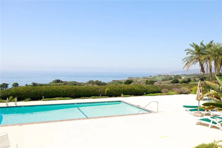 3200 La Rotonda Drive 113, Rancho Palos Verdes, California 90275