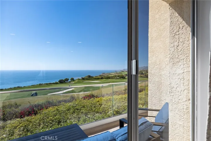 3200 La Rotonda Drive 113, Rancho Palos Verdes, California 90275