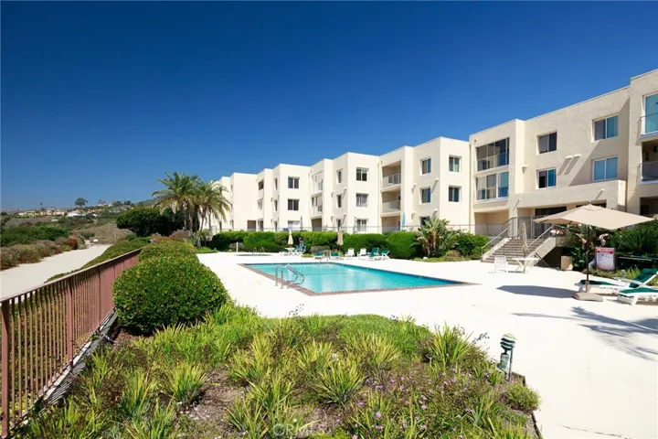 3200 La Rotonda Drive 113, Rancho Palos Verdes, California 90275