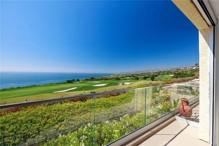 3200 La Rotonda Drive 113, Rancho Palos Verdes, California 90275