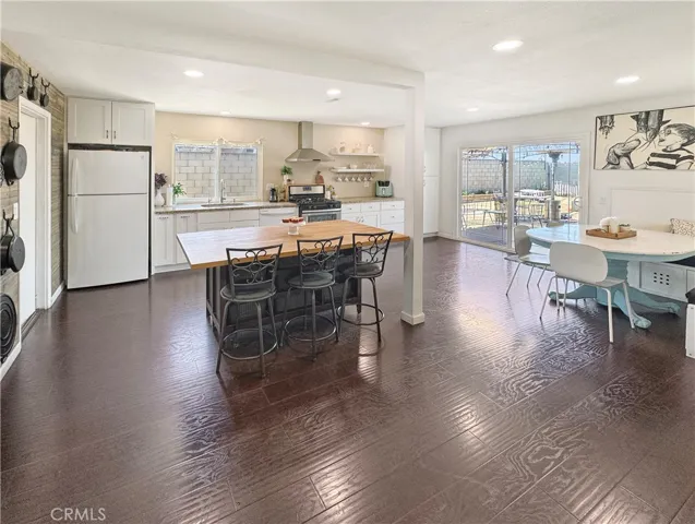 7211 Auld Street, Riverside, California 92503