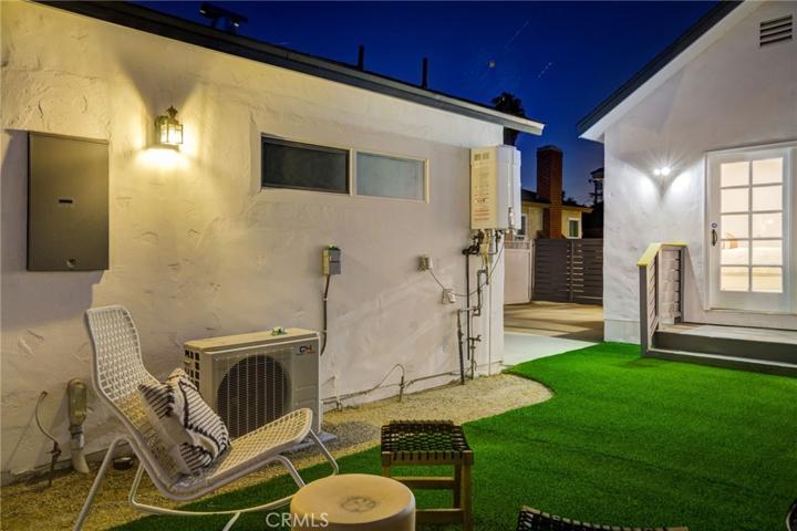 2001 S Spaulding Avenue, Los Angeles, California 90016