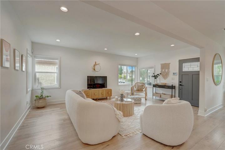 2001 S Spaulding Avenue, Los Angeles, California 90016