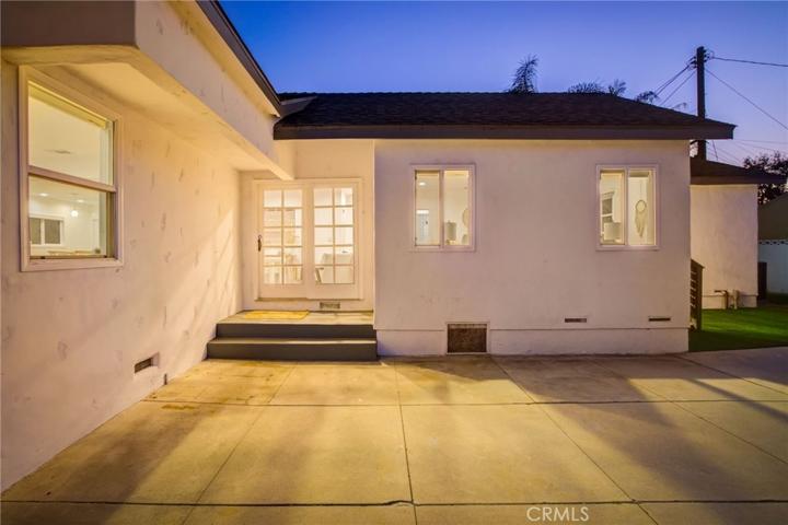 2001 S Spaulding Avenue, Los Angeles, California 90016