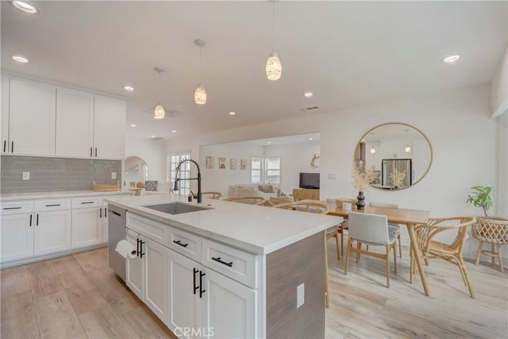 2001 S Spaulding Avenue, Los Angeles, California 90016