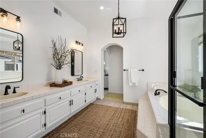 1672 Tustin Avenue, Costa Mesa, California 92627