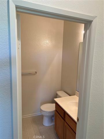 2nd bathroom with tub/shower combo