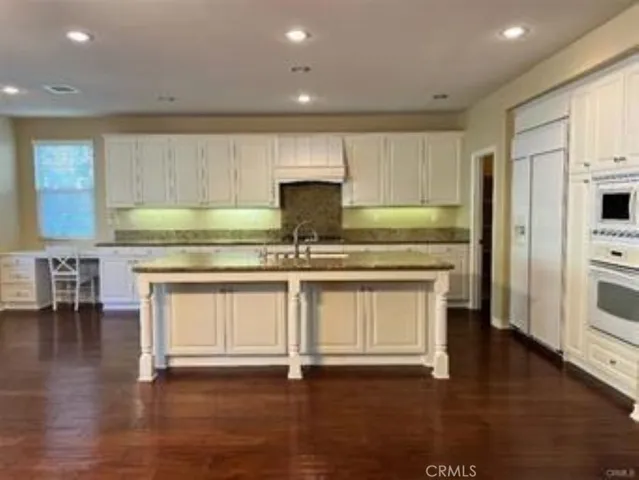 Spacious Kitchen