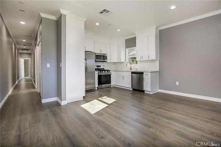 624 N Dalton Avenue, Azusa, California 91702