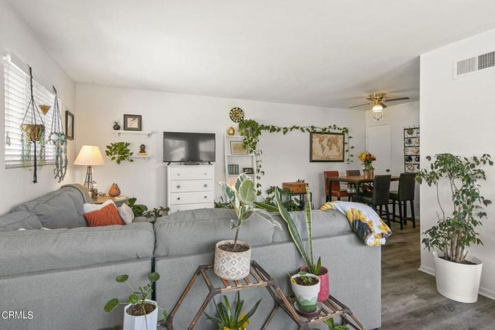 5-web-or-mls-UpMarketMedia2597Rud-024