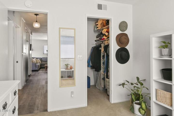 21-web-or-mls-UpMarketMedia2597Rud-093