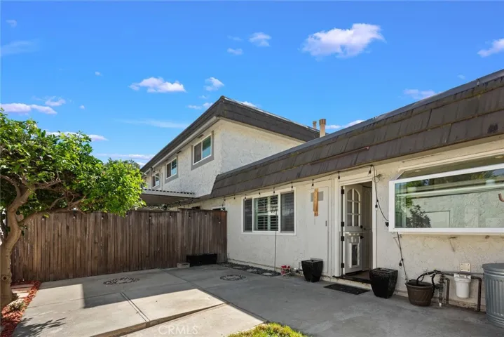 5066 Hampton Court, Westminster, California 92683