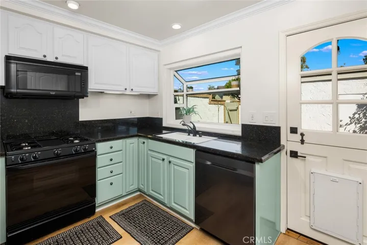 5066 Hampton Court, Westminster, California 92683
