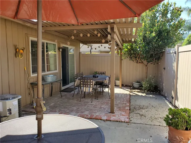 527 W Point O Woods Drive, Azusa, California 91702