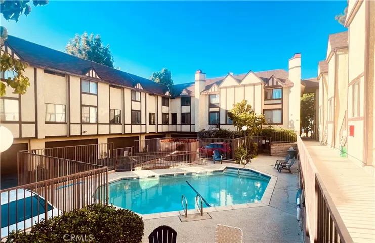 21720 Hart Street Unit 8, Canoga Park, California 91303