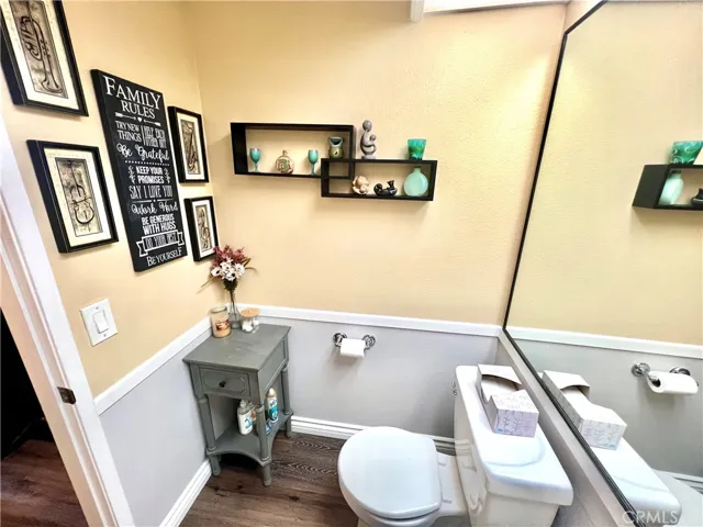 21720 Hart Street Unit 8, Canoga Park, California 91303