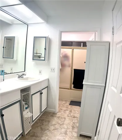 21720 Hart Street Unit 8, Canoga Park, California 91303