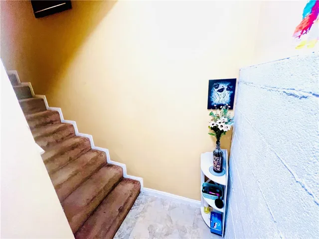21720 Hart Street Unit 8, Canoga Park, California 91303