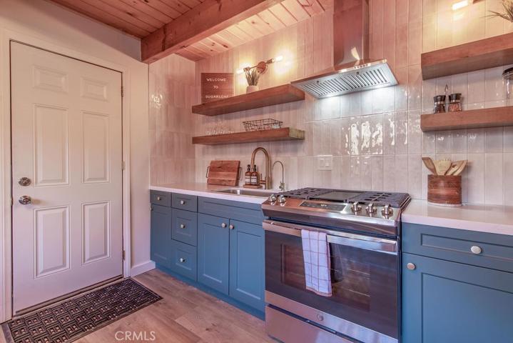 693 Holmes Lane, Sugarloaf, California 92386
