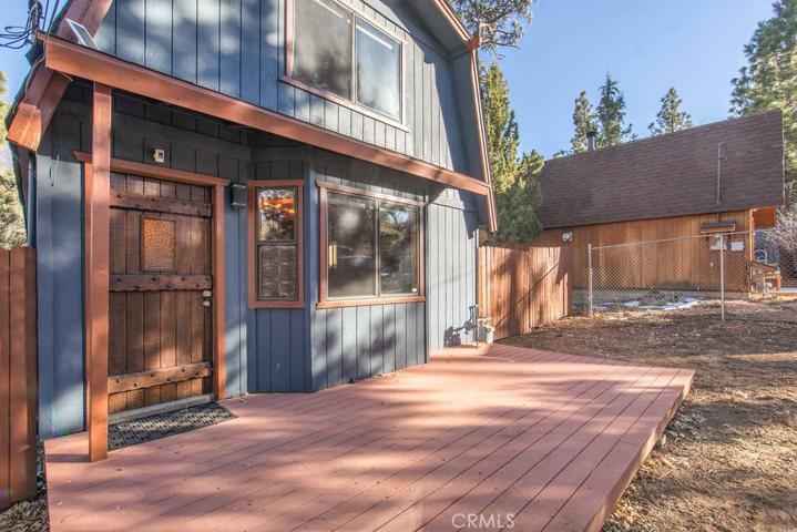 693 Holmes Lane, Sugarloaf, California 92386