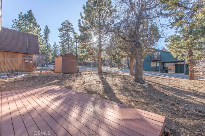 693 Holmes Lane, Sugarloaf, California 92386
