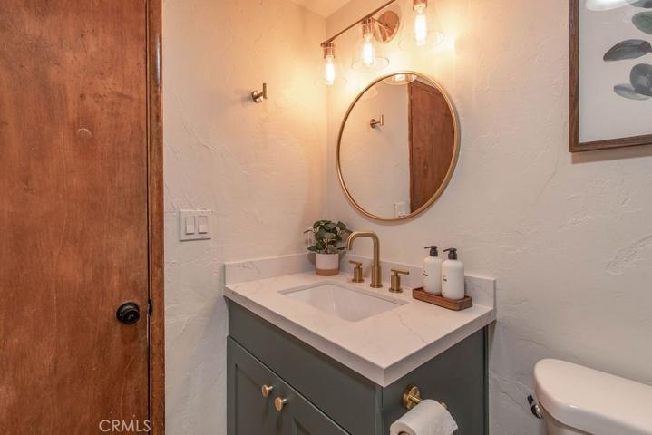 693 Holmes Lane, Sugarloaf, California 92386