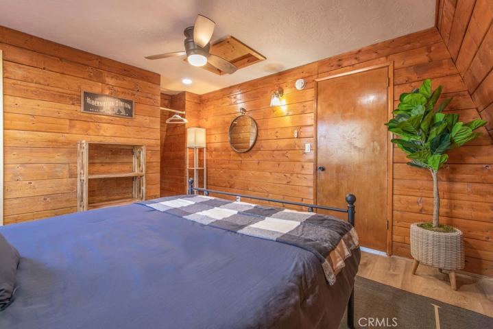 693 Holmes Lane, Sugarloaf, California 92386