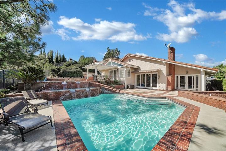 To enjoy this 3 tiered brick swimming pool with water​​‌​​​​‌​​‌‌​‌‌​​​‌‌​‌​‌​‌​​​‌​​ falls